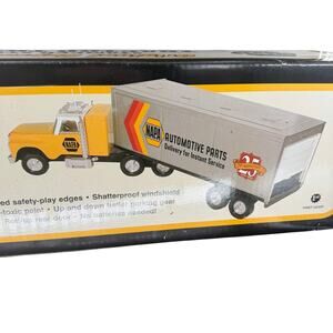 First Gear 2004 NAPA 25th Year Anniversary Trailer & Truck Stamped Steel NIB
